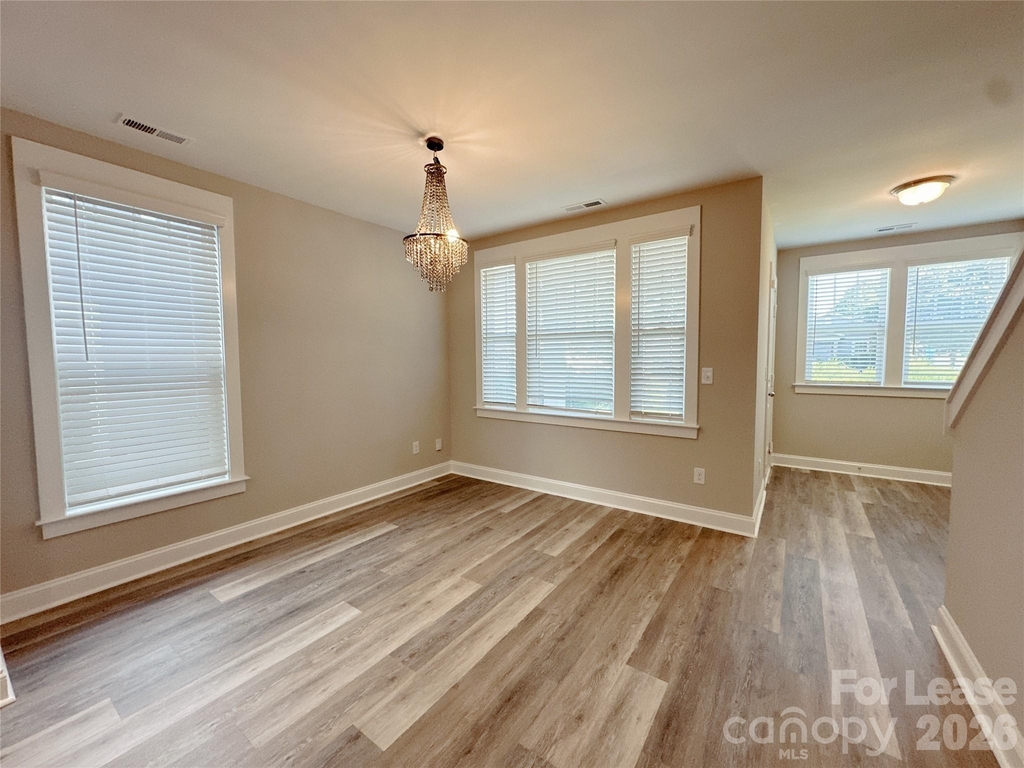 807 Mcarthur Avenue - Photo 4