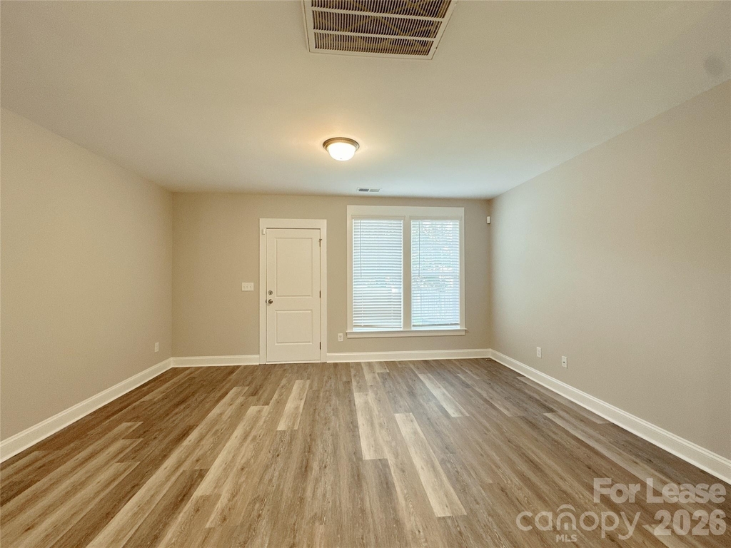 807 Mcarthur Avenue - Photo 5