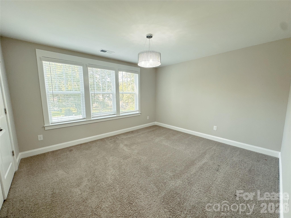 807 Mcarthur Avenue - Photo 7