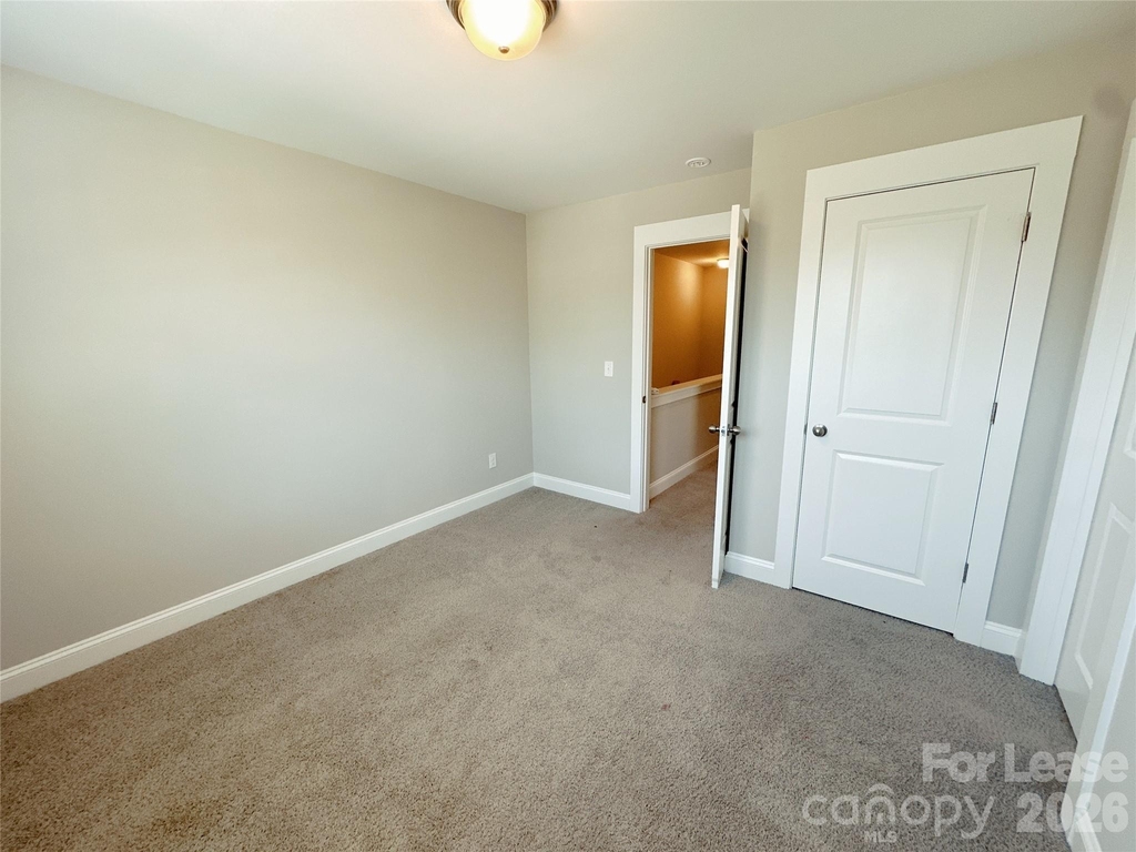 807 Mcarthur Avenue - Photo 8