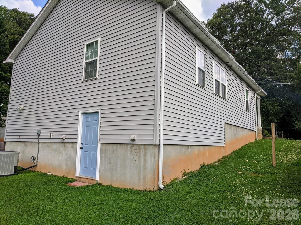 322 Clover Street - Photo 21