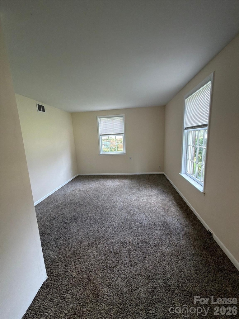137 Sleepy Hollow Road - Photo 1