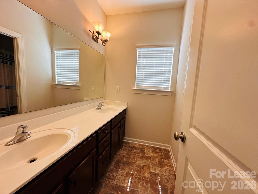 10326 Newbridge Road - Photo 11