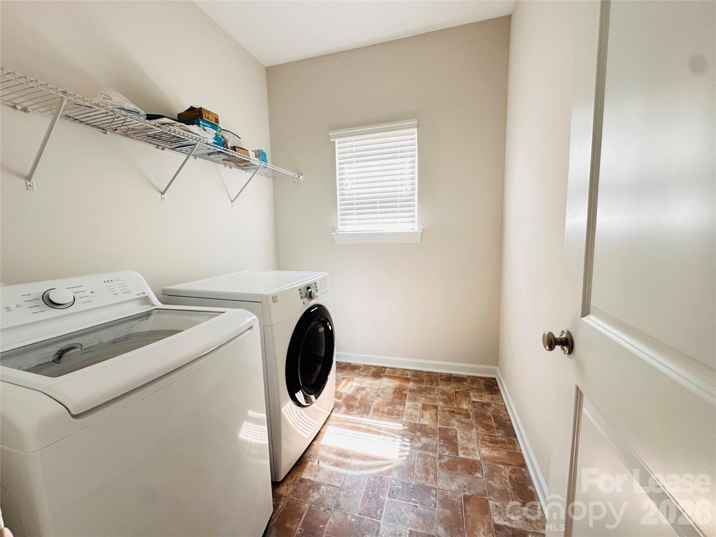 10326 Newbridge Road - Photo 14