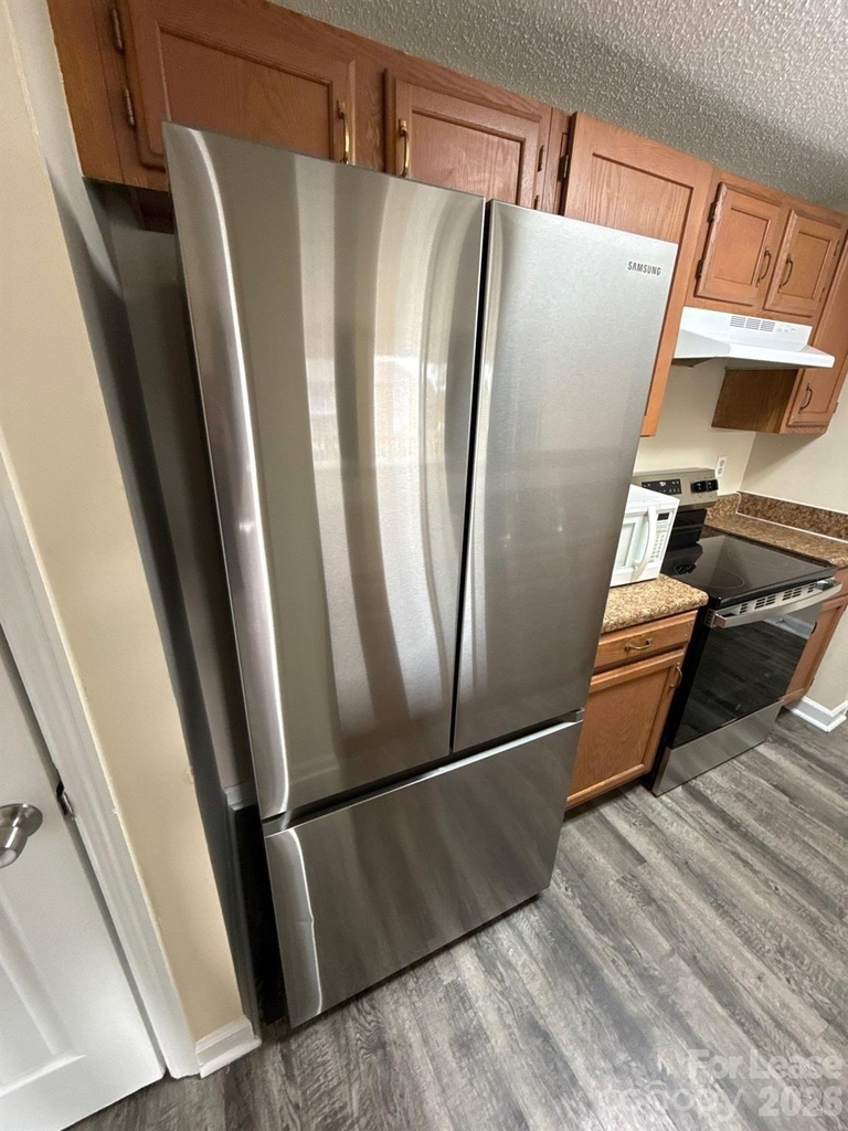 1604 Arlyn Circle - Photo 7