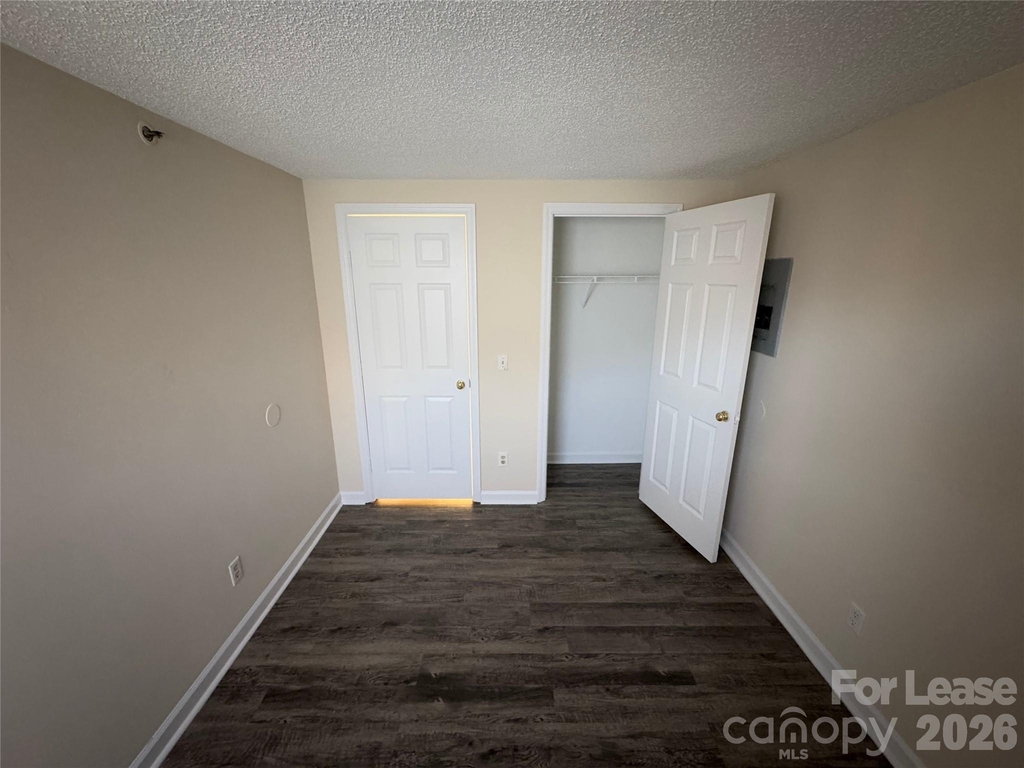 1604 Arlyn Circle - Photo 10