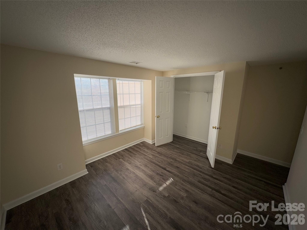 1604 Arlyn Circle - Photo 9