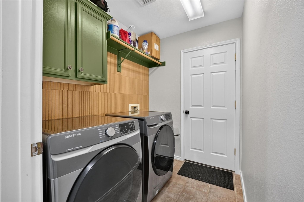 9906 Ashmont Drive - Photo 12