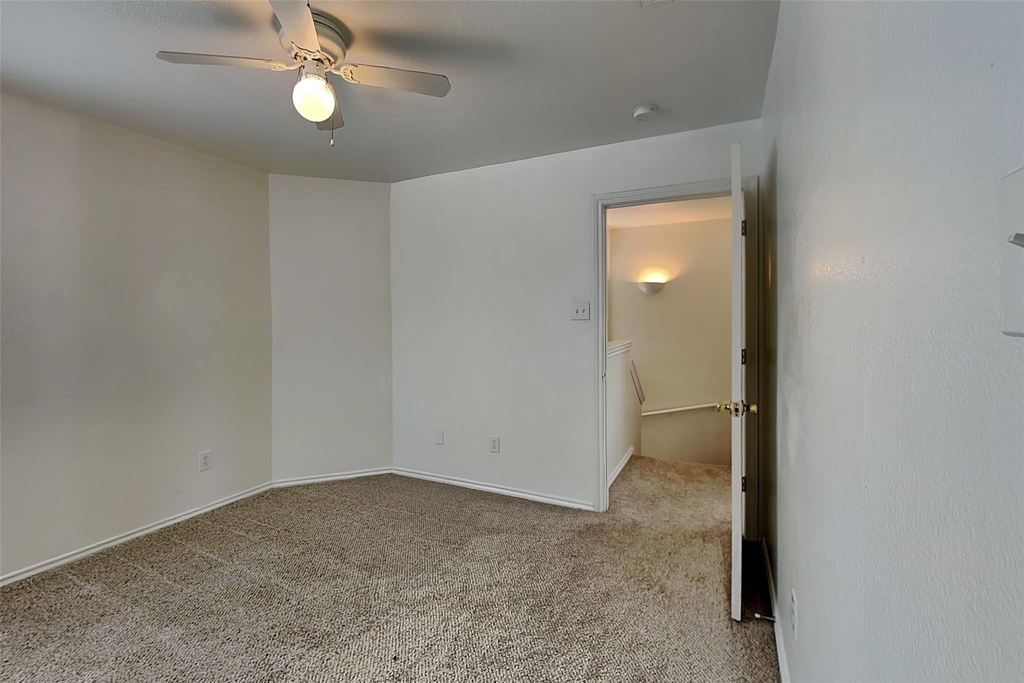 905 Fairbanks Circle - Photo 6