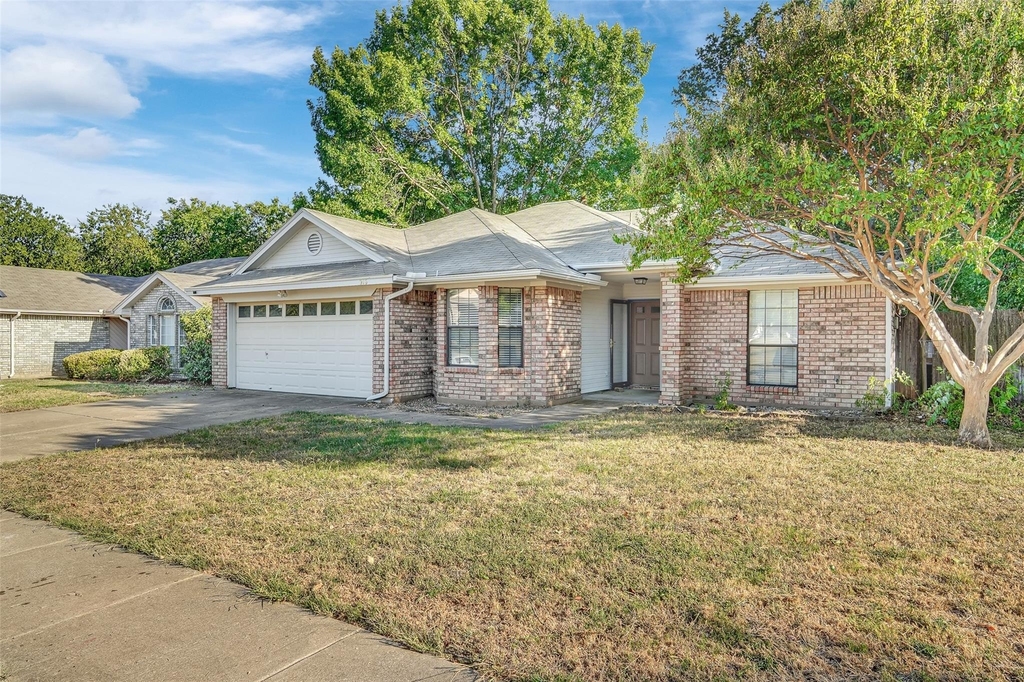 916 Pierce Arrow Drive - Photo 1