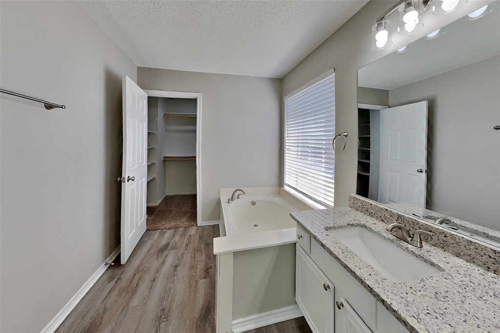 1101 Highland Station Drive - Photo 8