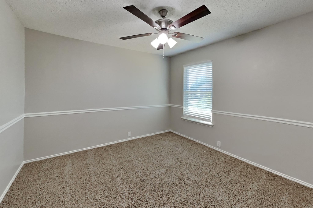 1101 Highland Station Drive - Photo 9