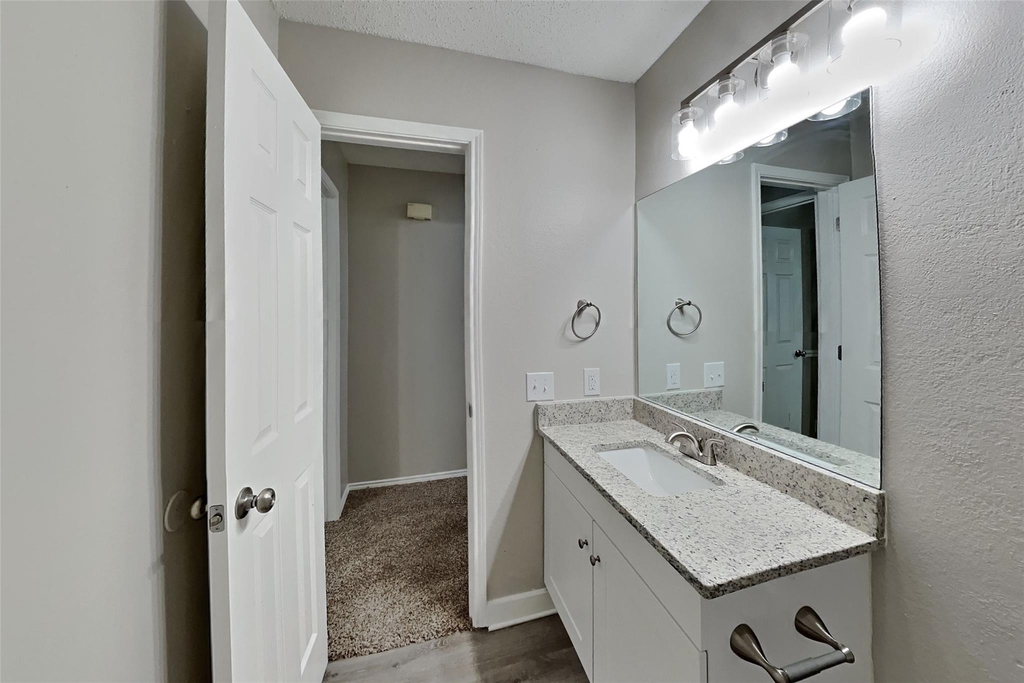 1101 Highland Station Drive - Photo 14