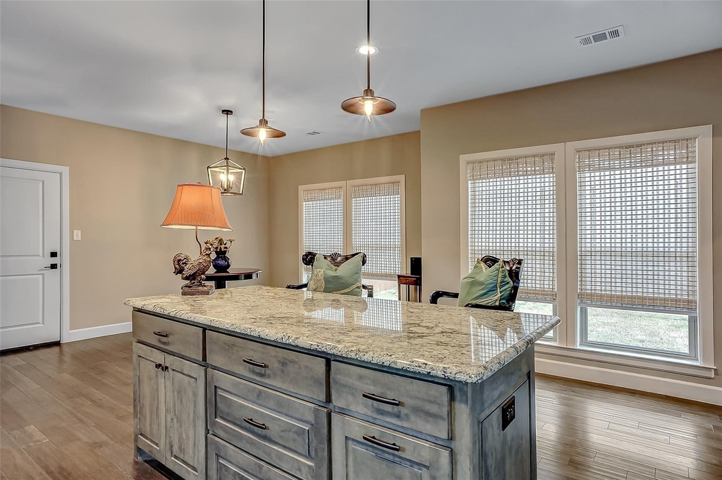 3818 Sumner Court - Photo 3