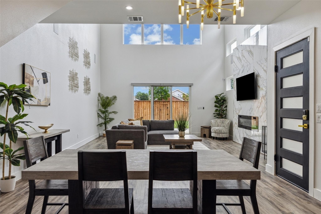2429 Vagas Street - Photo 12