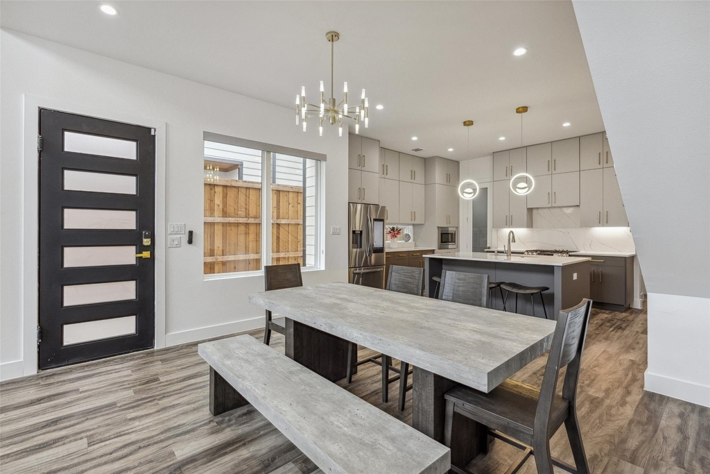 2429 Vagas Street - Photo 9