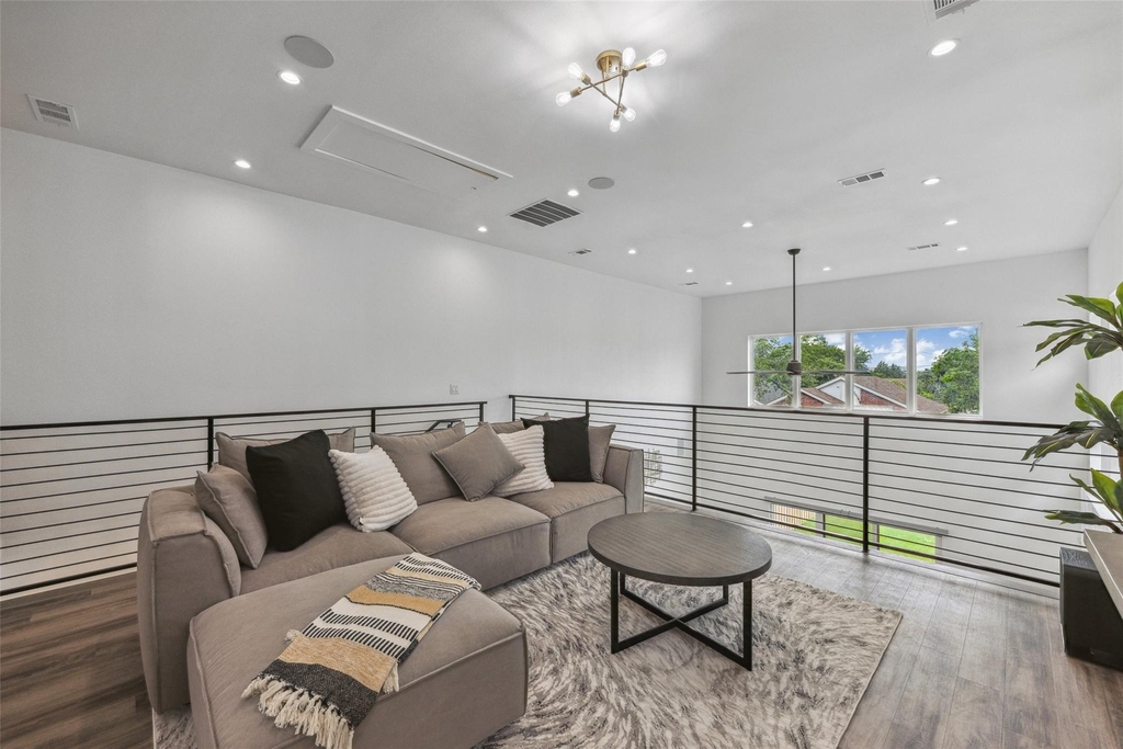 2429 Vagas Street - Photo 21
