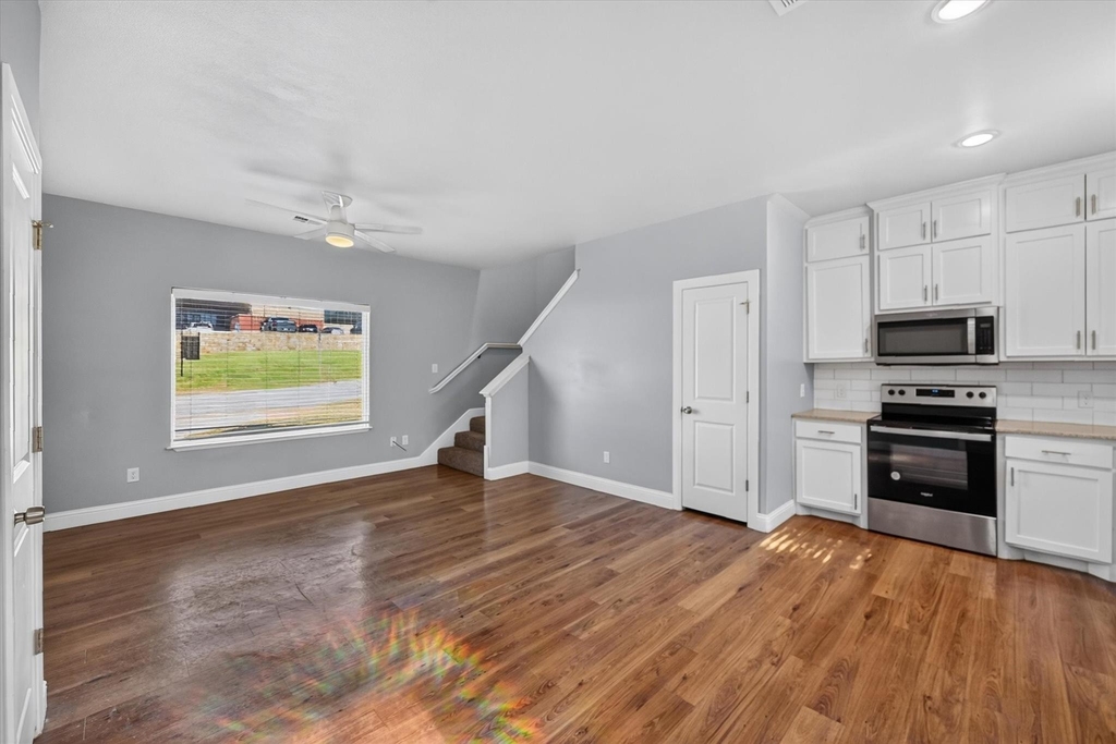 990 W 6th Avenue - Photo 11