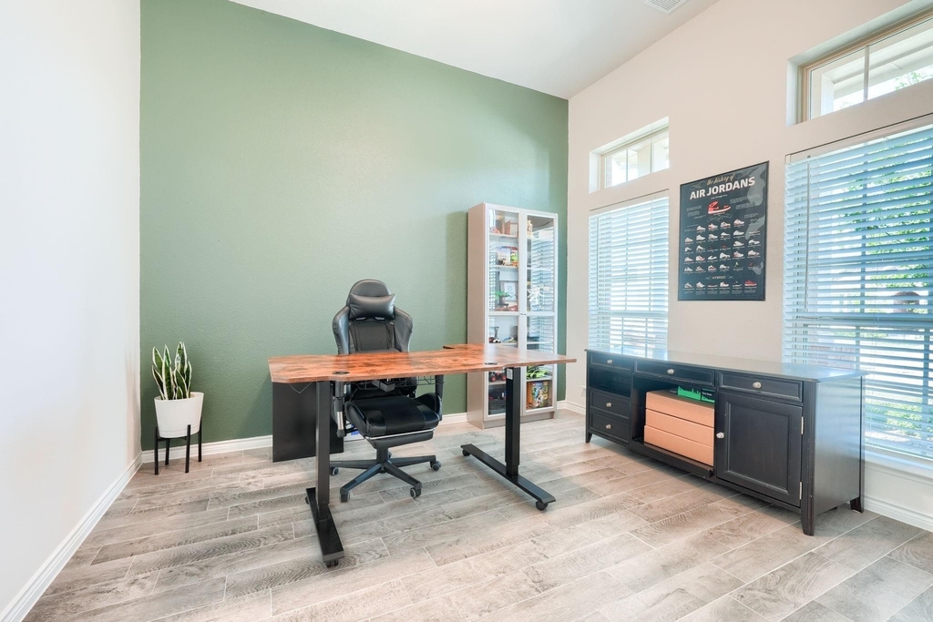 4119 Ellinger Drive - Photo 4