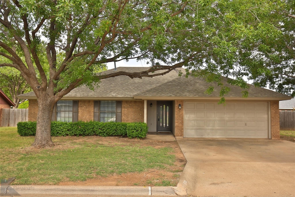 1709 Pemelton Drive - Photo 0