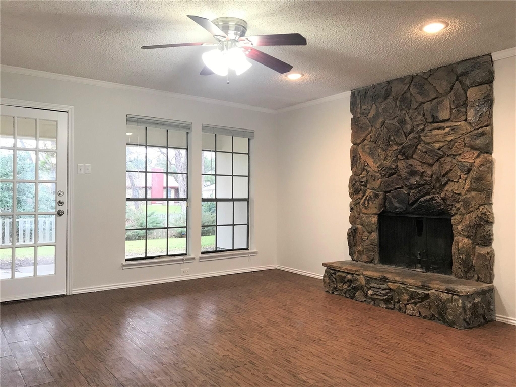 1613 Jasmine Lane - Photo 3