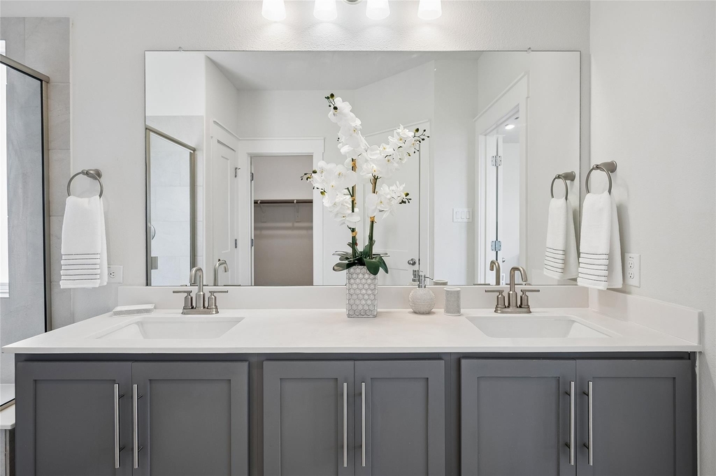 800 Comal Drive - Photo 22