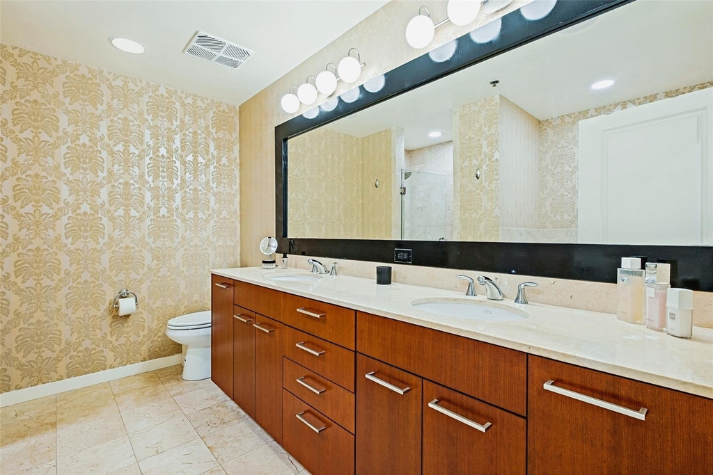 1200 Main Street - Photo 12
