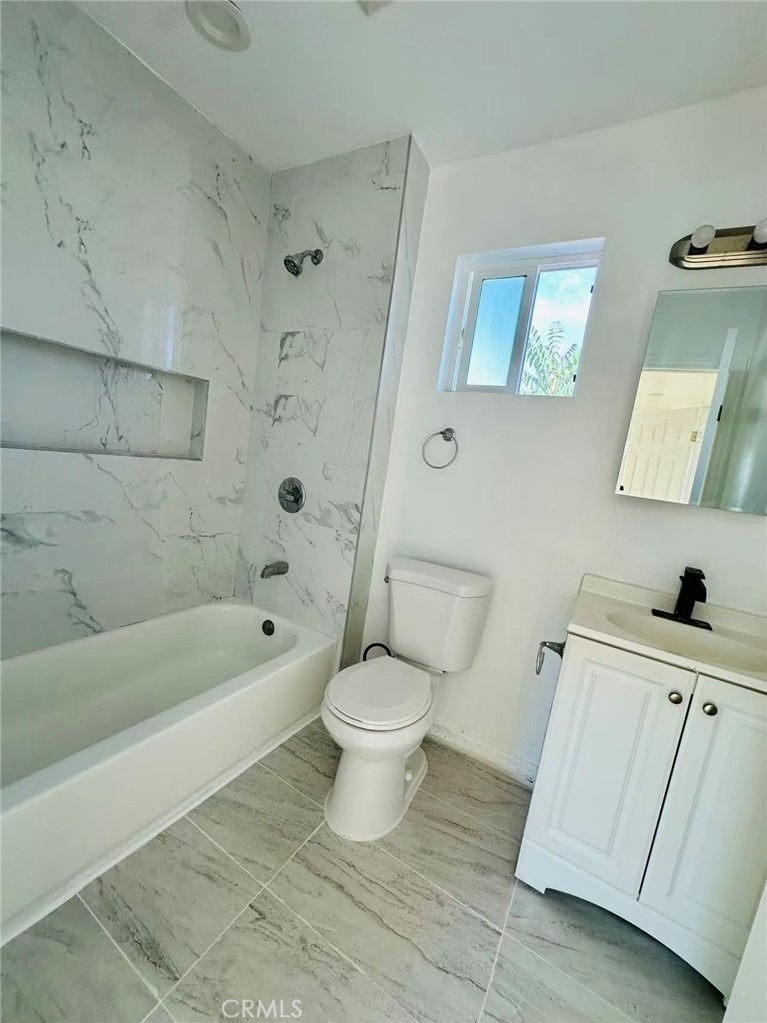 416 W Francis Street - Photo 5