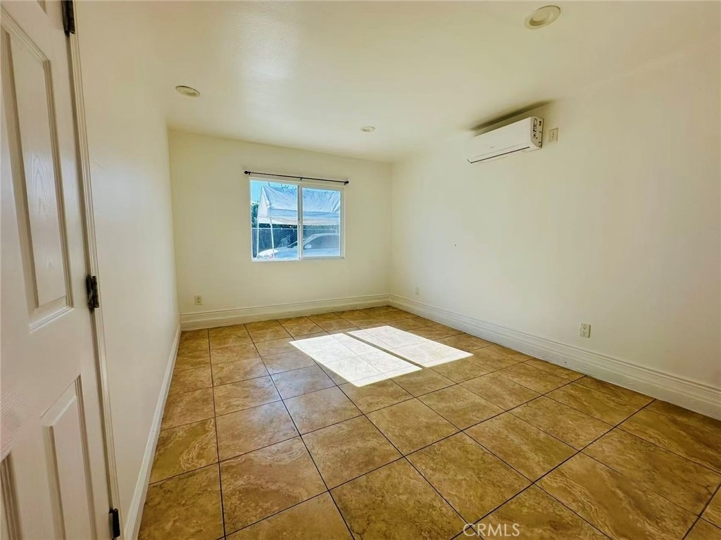 416 W Francis Street - Photo 3