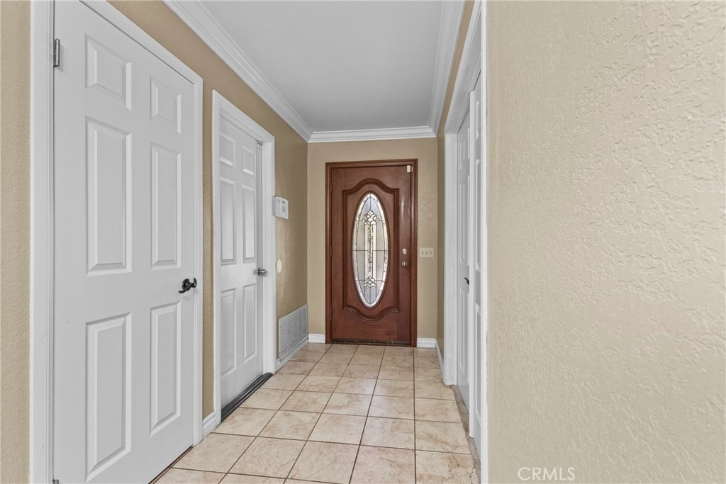 8557 Saddle Creek Drive - Photo 5