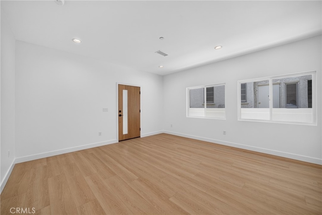 2939 10th Avenue - Photo 2