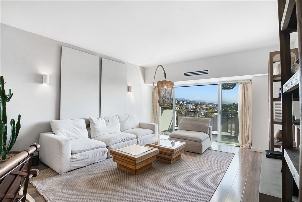 1155 N La Cienega Boulevard - Photo 14