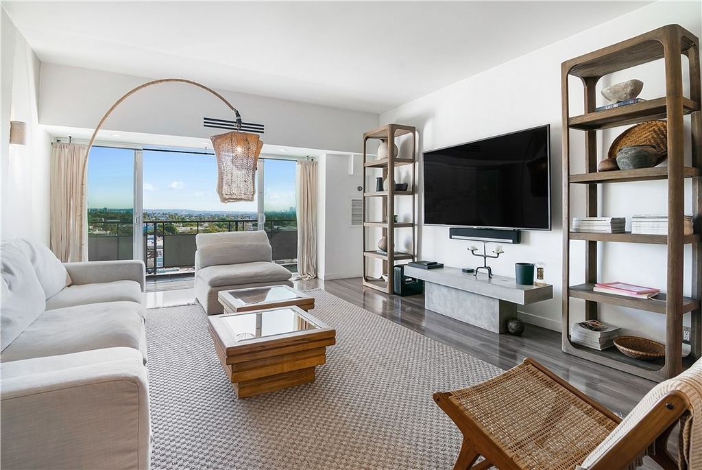 1155 N La Cienega Boulevard - Photo 13