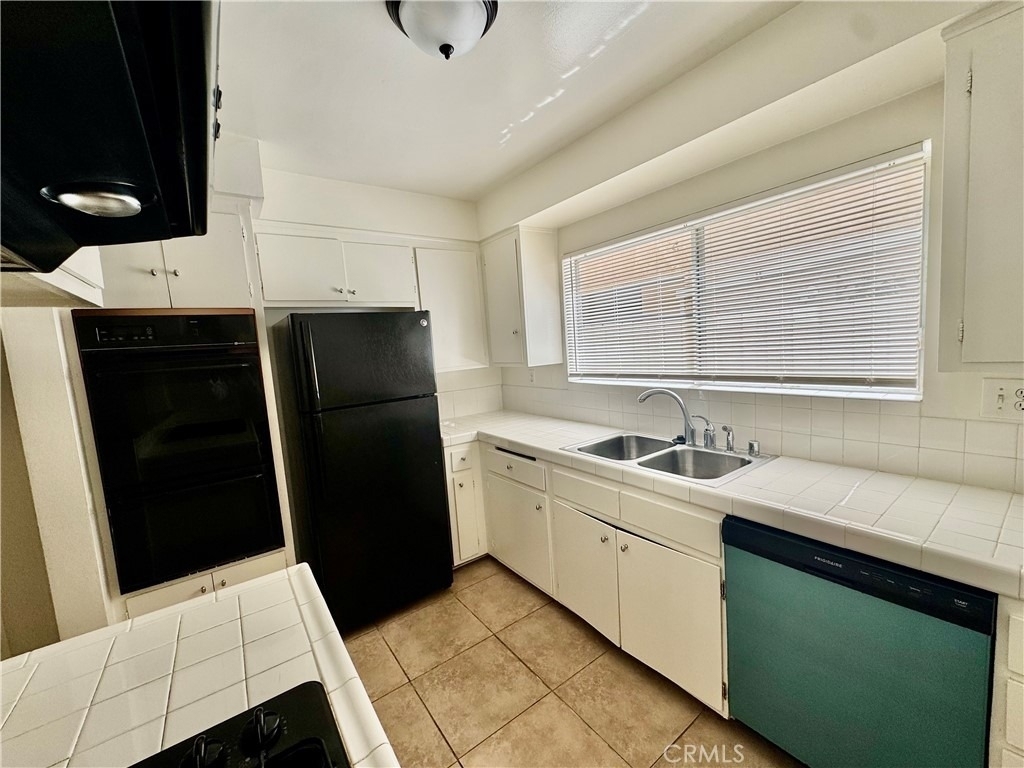 1331 Berkeley Street - Photo 17