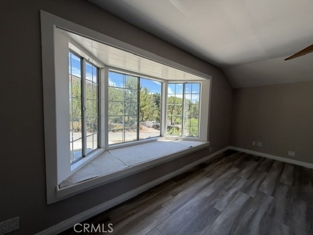 10459 Haines Canyon Avenue - Photo 12