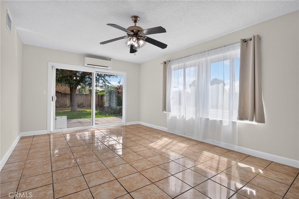 12446 Herrick - Photo 4