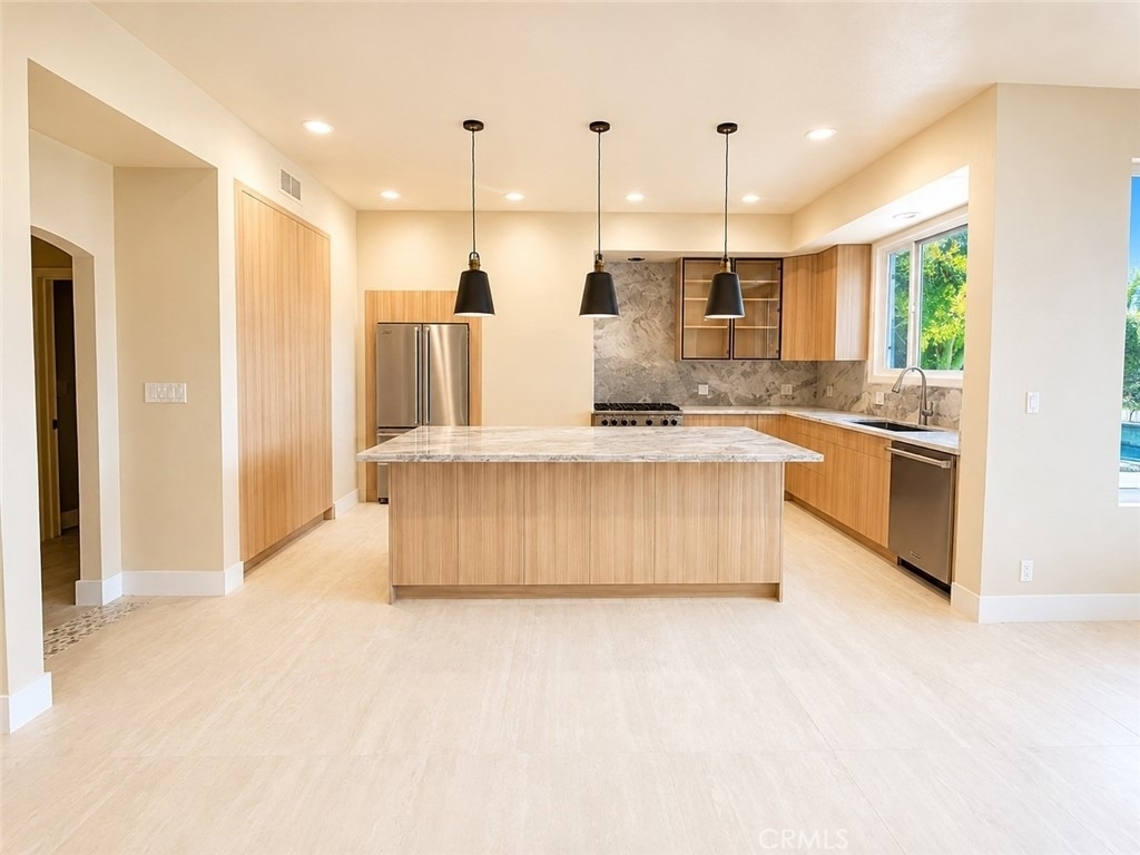 24907 Marbella Court - Photo 6