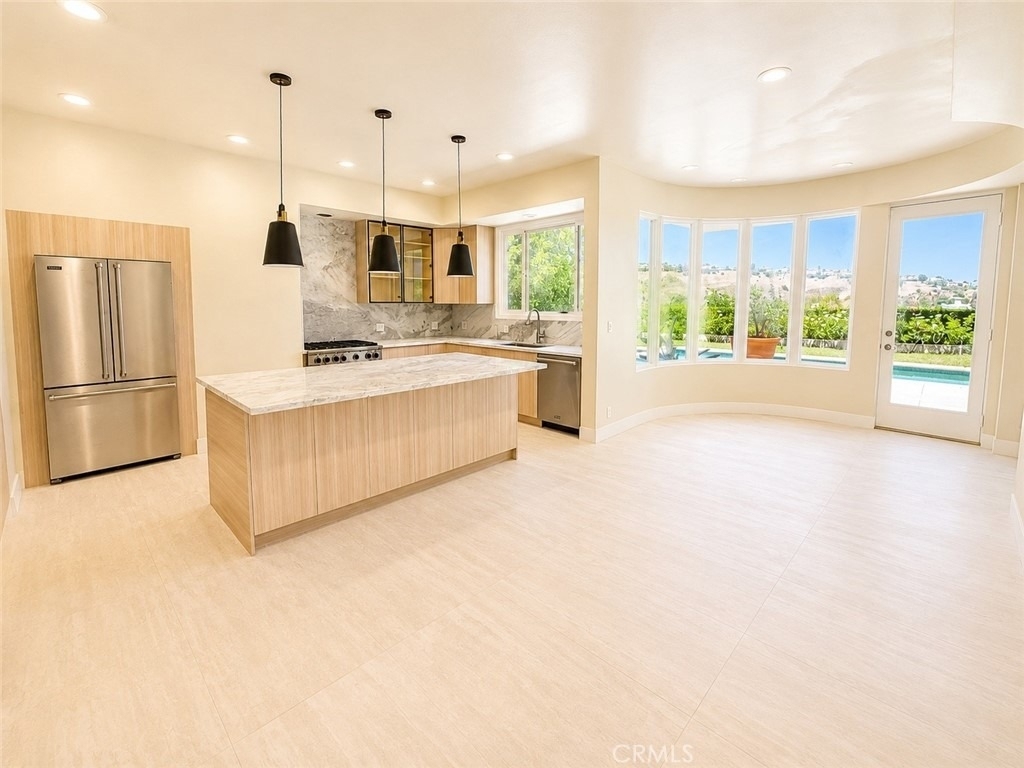 24907 Marbella Court - Photo 5