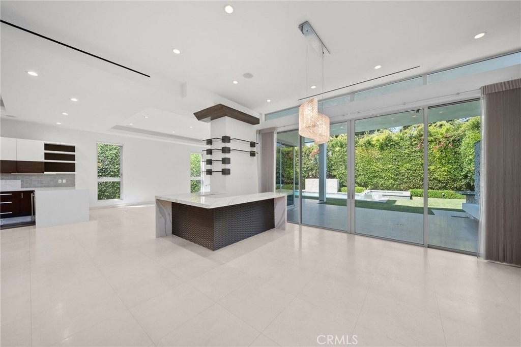633 N Laurel Avenue - Photo 19