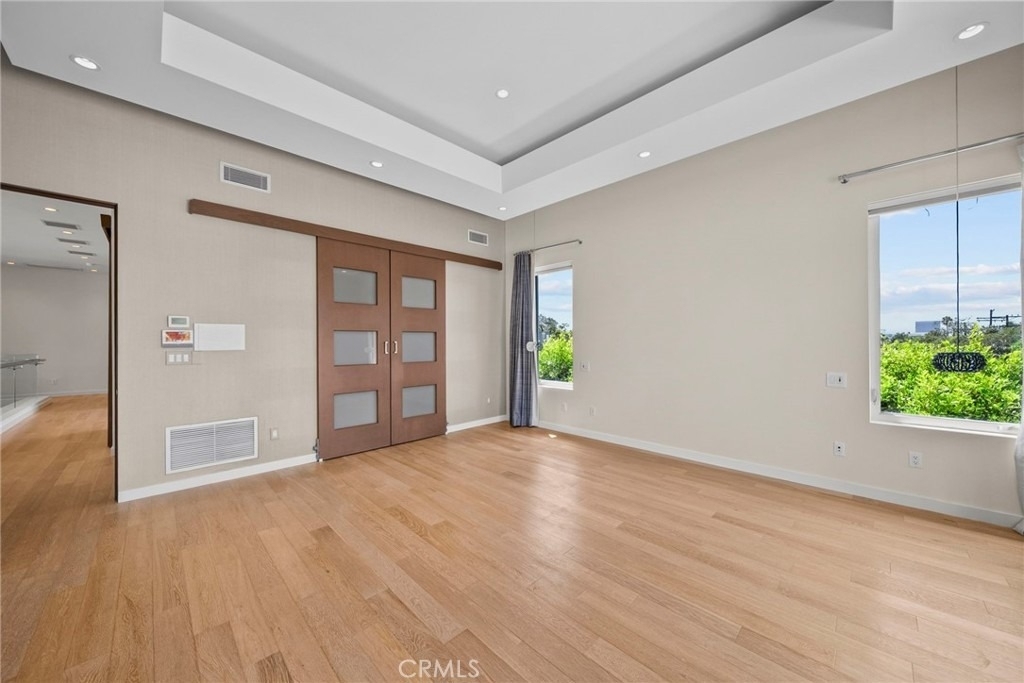 633 N Laurel Avenue - Photo 49