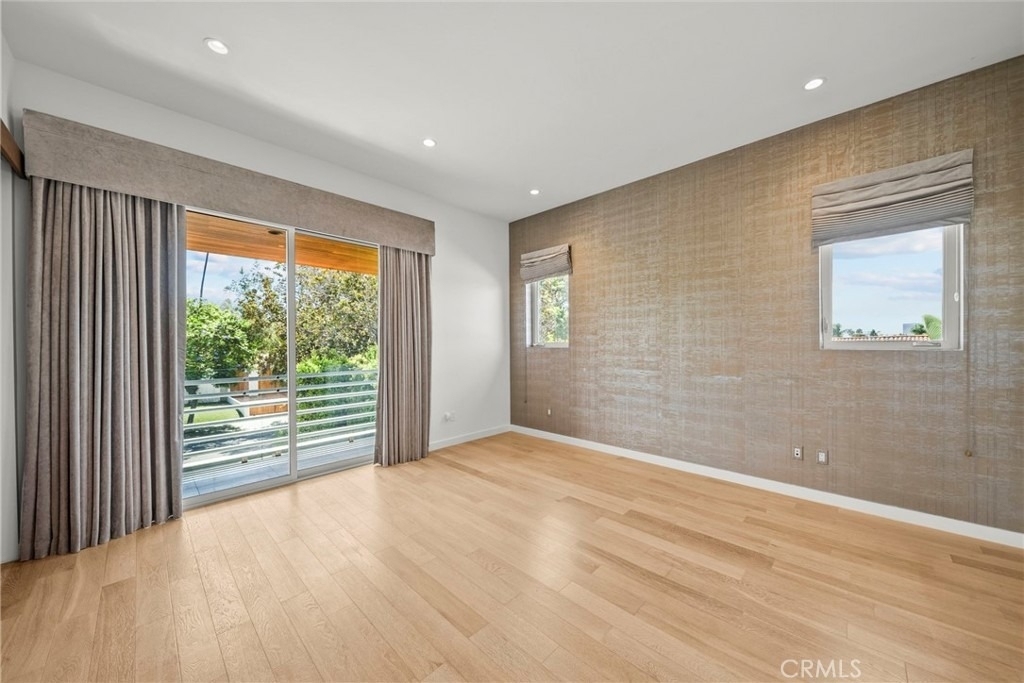 633 N Laurel Avenue - Photo 39