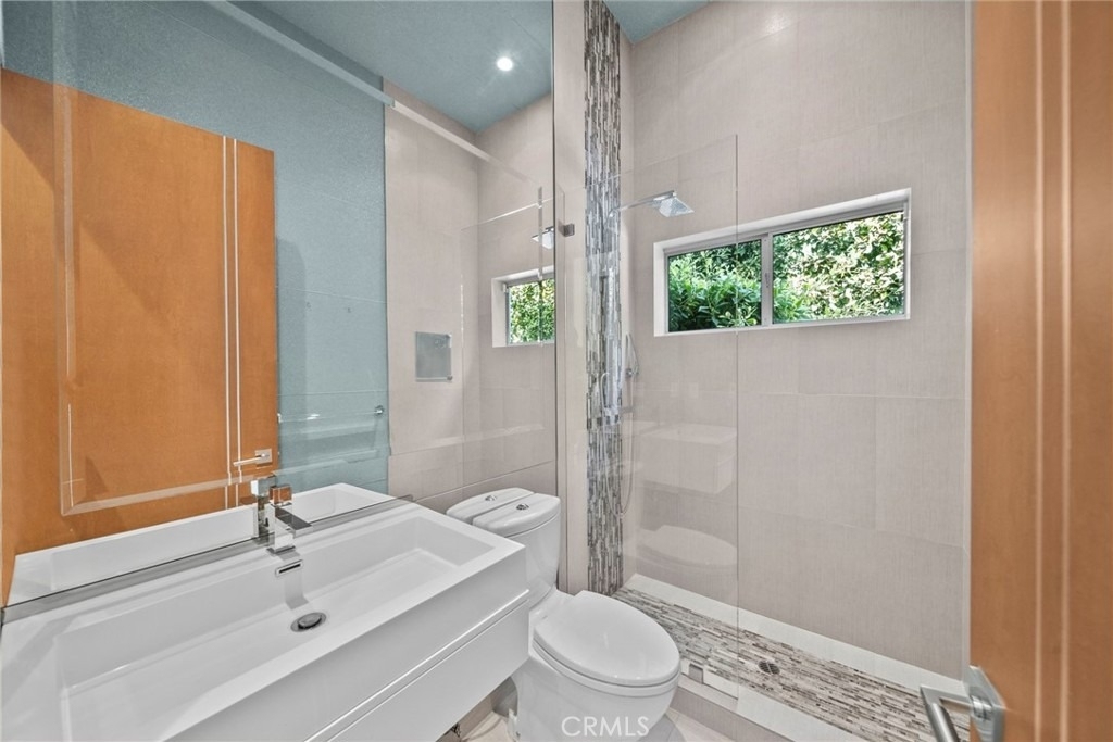 633 N Laurel Avenue - Photo 66