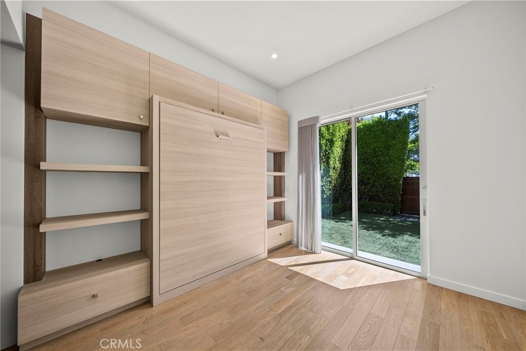 633 N Laurel Avenue - Photo 7