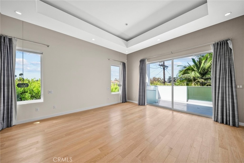 633 N Laurel Avenue - Photo 48