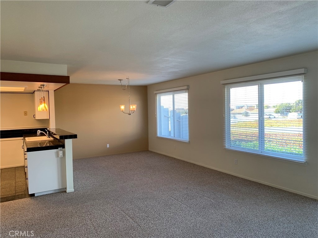 9148 Balboa - Photo 5