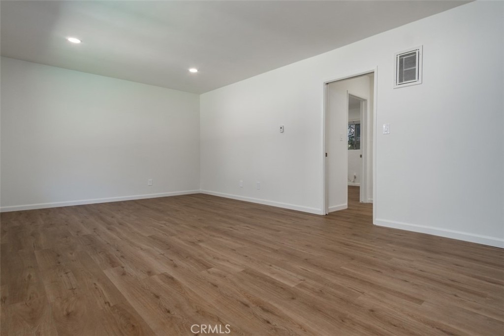 4653 Fulton - Photo 2