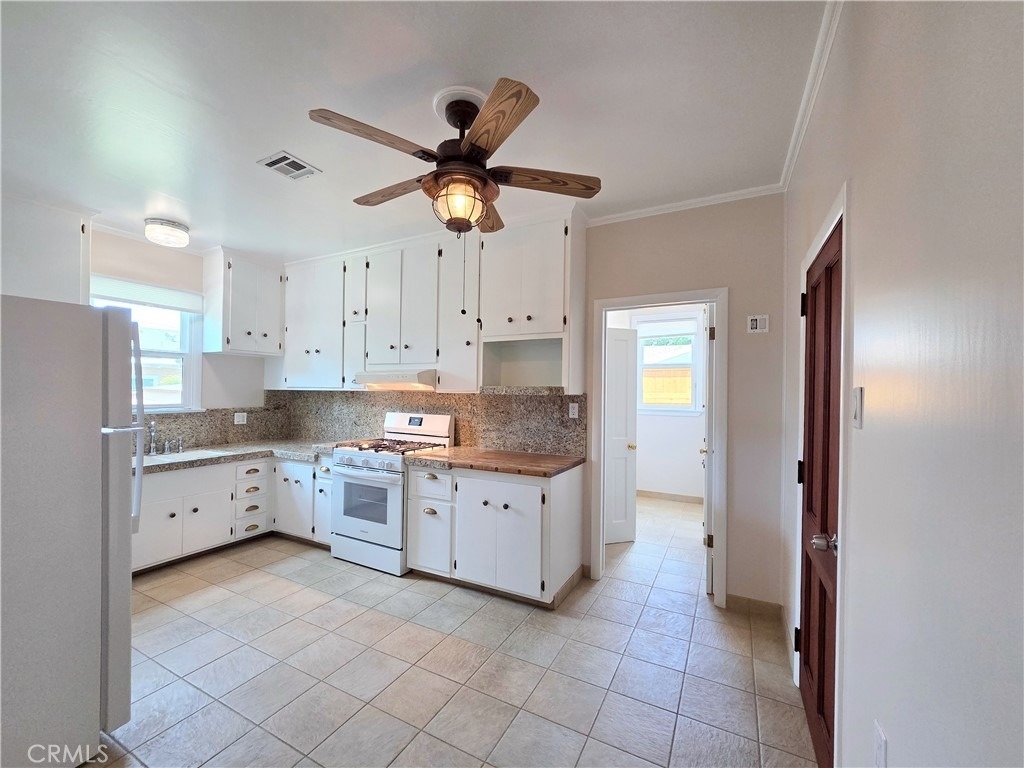 9497 Foster Road - Photo 21