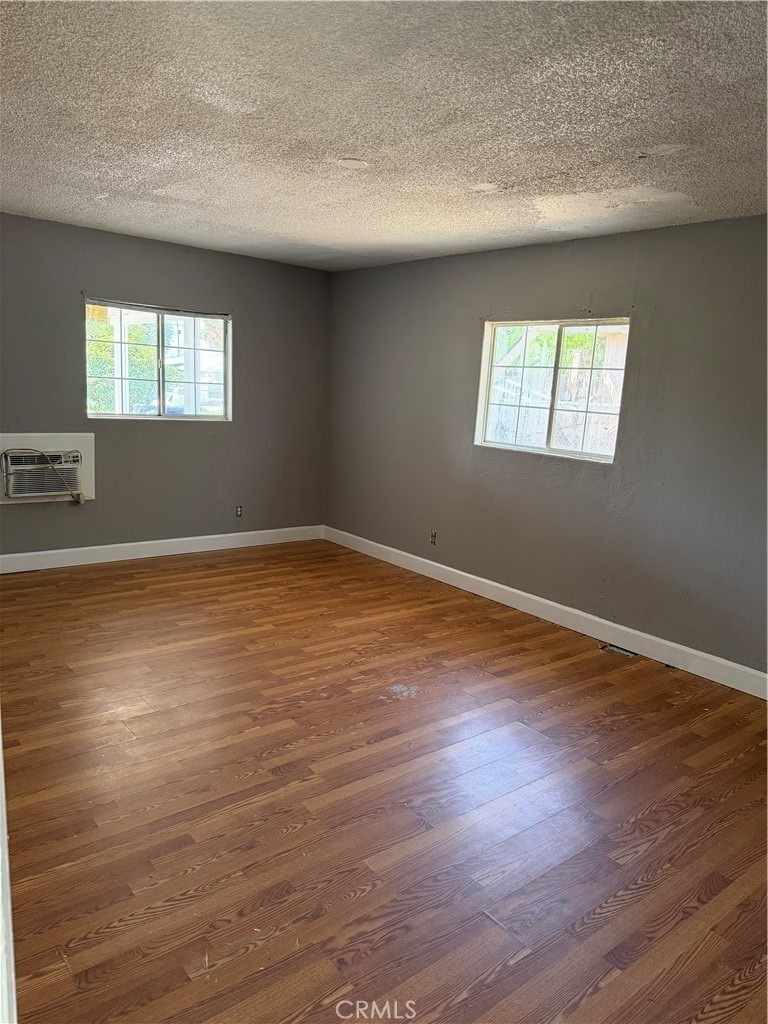 6603 Mitad Court - Photo 8