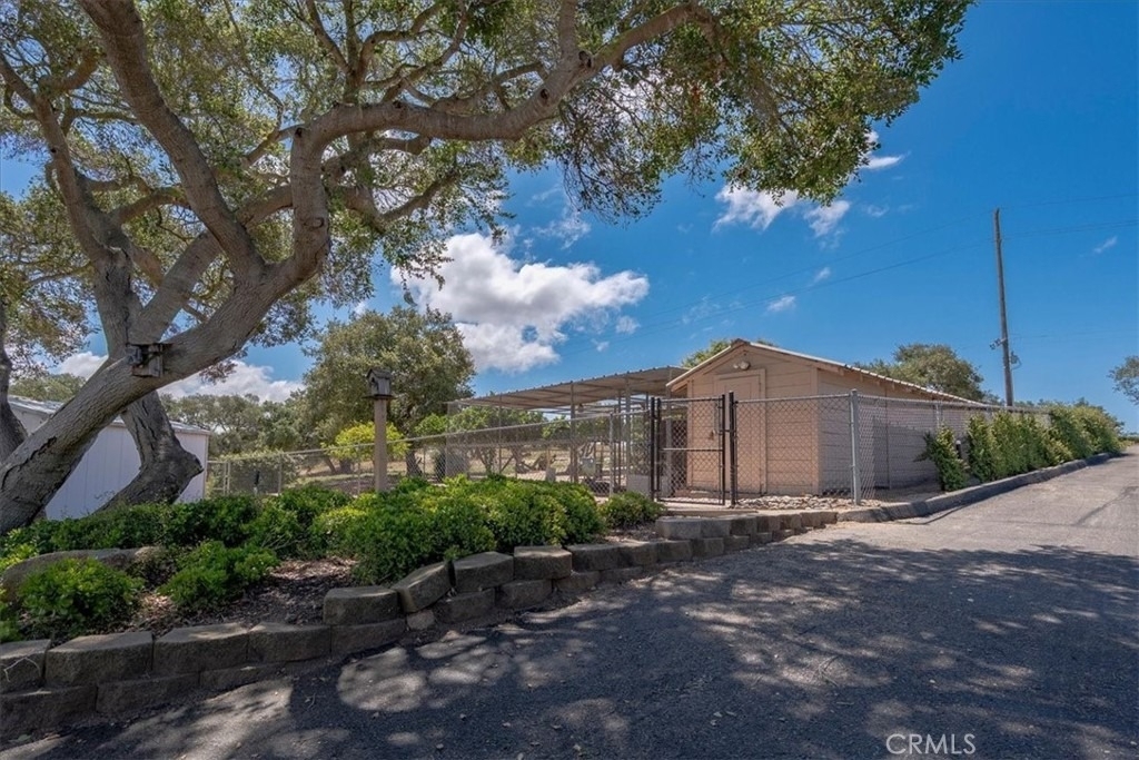 688 Willow Road - Photo 7