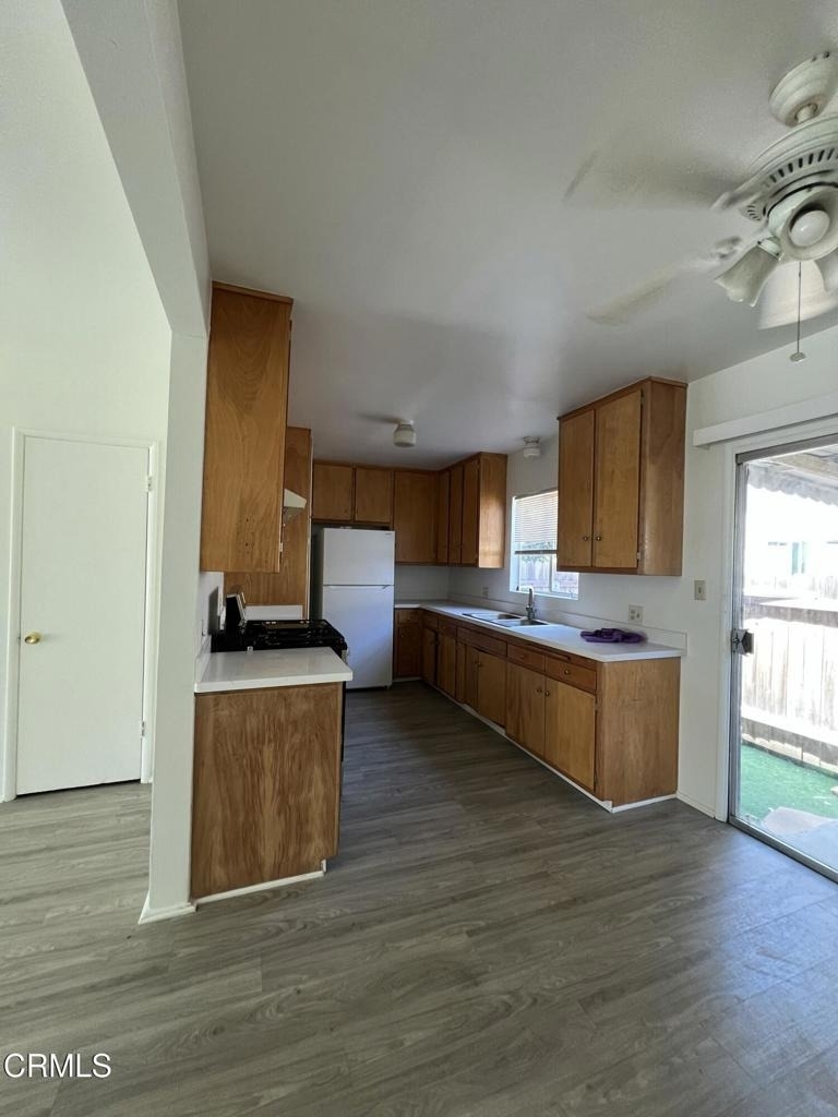 137 S Barranca Avenue - Photo 8